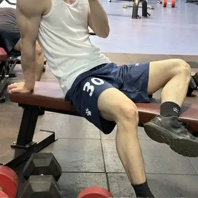 顾飞